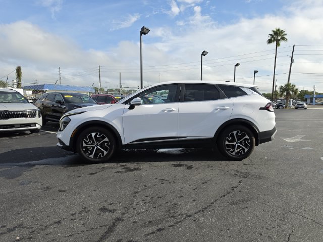 Used 2025 Kia Sportage EX FWD image 13