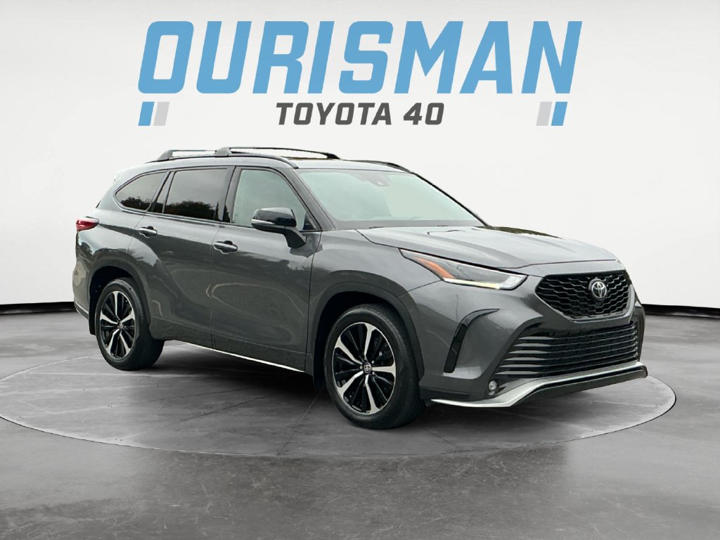 Used 2022 Toyota Highlander XSE AWD/4WD image 1