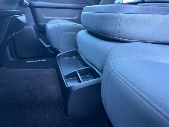 Used 2014 RAM 1500 Express RWD image 32