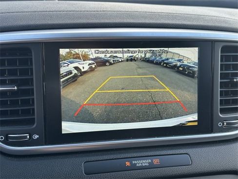 Used 2020 Kia Sportage LX image 22