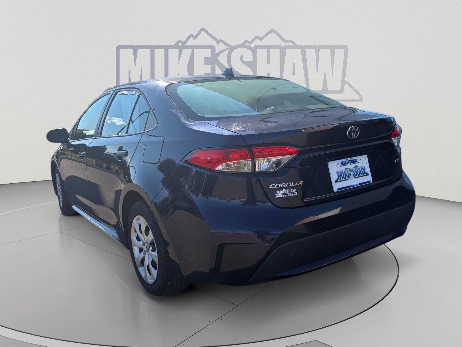 Used 2020 Toyota Corolla LE FWD image 3