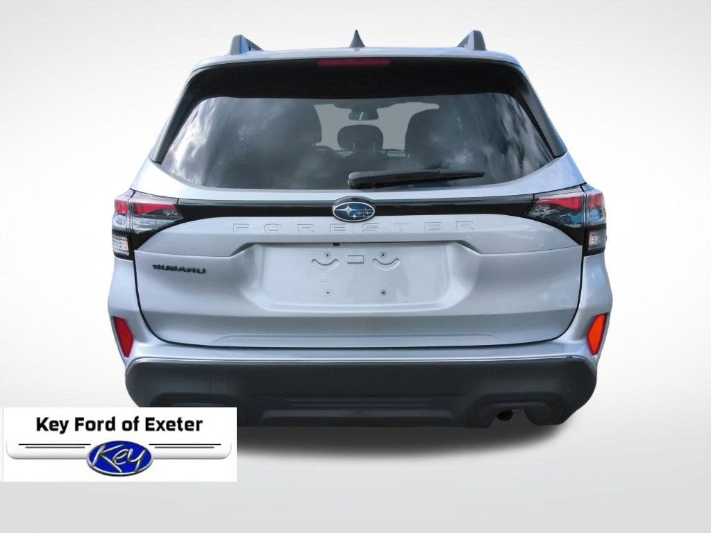 Used 2025 Subaru Forester Premium AWD/4WD image 11