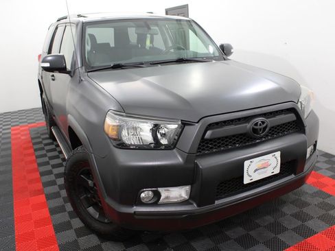 Used 2011 Toyota 4Runner SR5 image 3