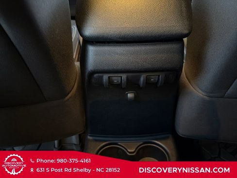 Used 2016 Jeep Wrangler Unlimited Sahara image 26