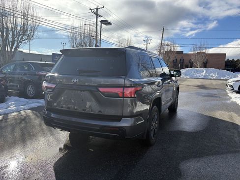 Used 2023 Toyota Sequoia Platinum image 7