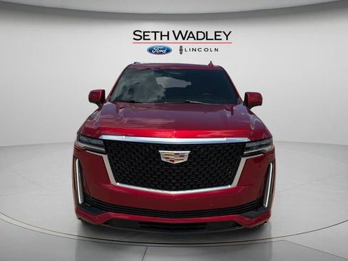 Used 2021 Cadillac Escalade Premium Luxury AWD/4WD image 2