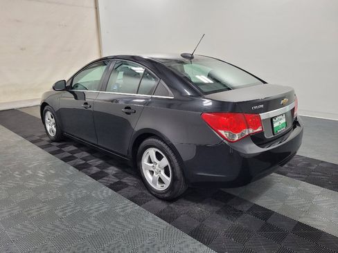 Used 2015 Chevrolet Cruze LT w/ Technology Package FWD image 3