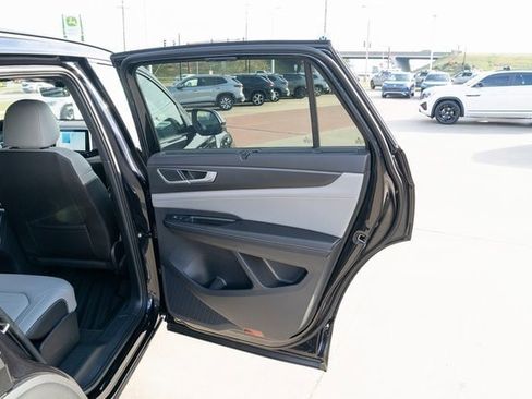 New 2026 Volkswagen Atlas Cross Sport SEL R-Line image 14