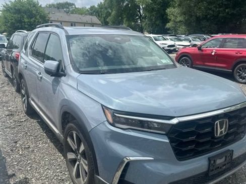 Used 2023 Honda Pilot Elite image 3