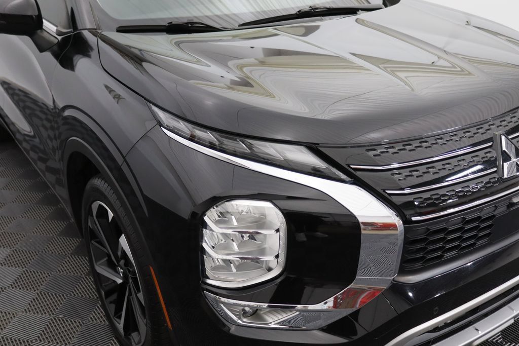 Used 2022 Mitsubishi Outlander SE FWD image 9