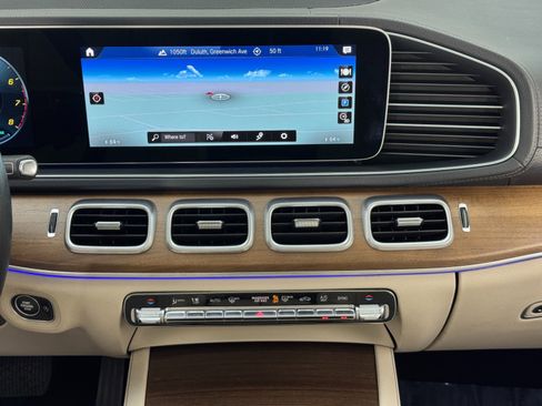 Used 2022 Mercedes-Benz GLS 450 4MATIC image 26