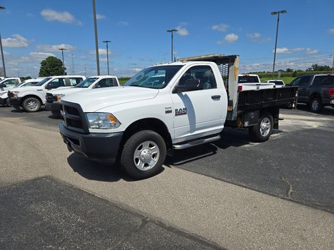 Used 2018 RAM 3500 Tradesman image 1