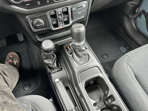 New 2026 Jeep Gladiator Sport AWD/4WD image 31