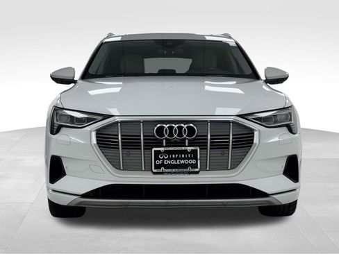 Used 2019 Audi e-tron Premium Plus image 2