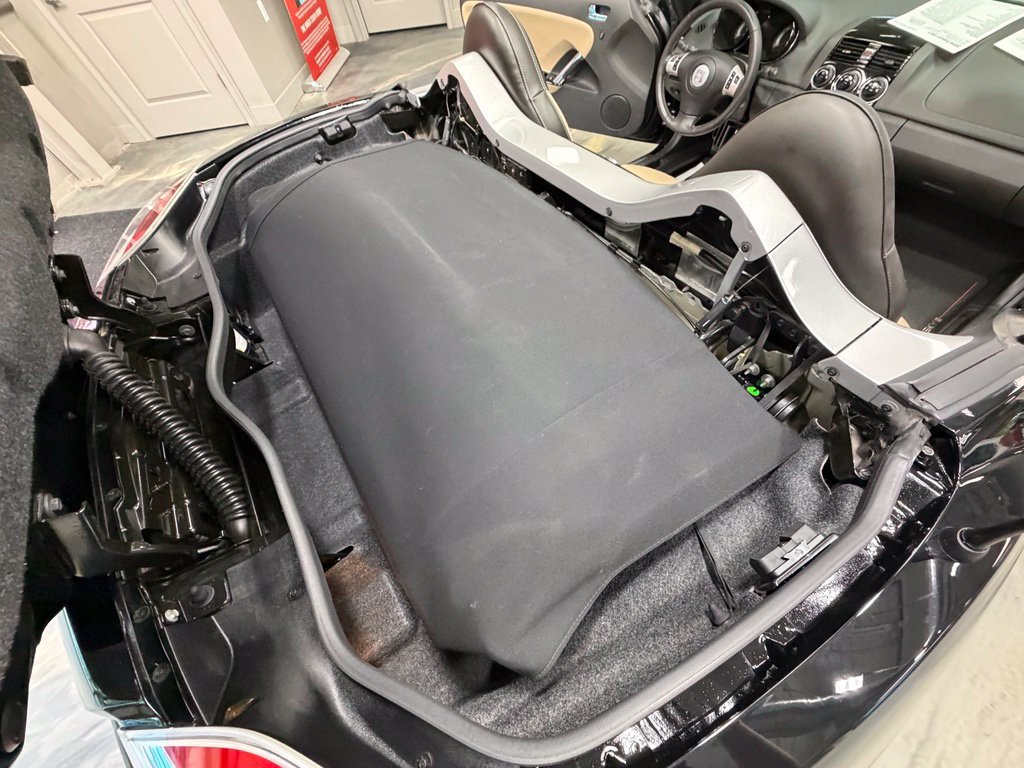 Used 2008 Saturn Sky Red Line RWD image 38