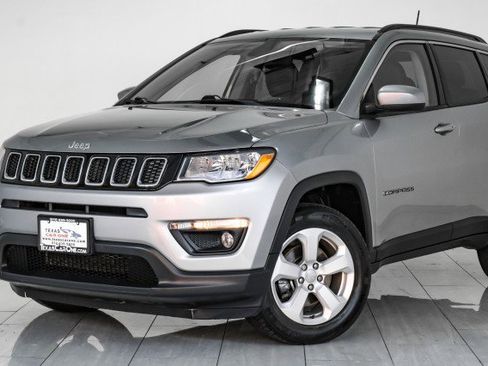 Used 2021 Jeep Compass Latitude AWD/4WD image 6