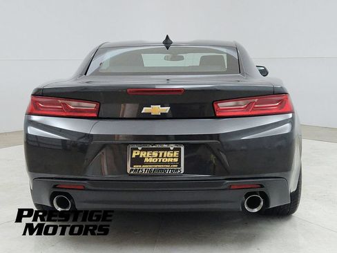 Used 2016 Chevrolet Camaro LT RWD image 6