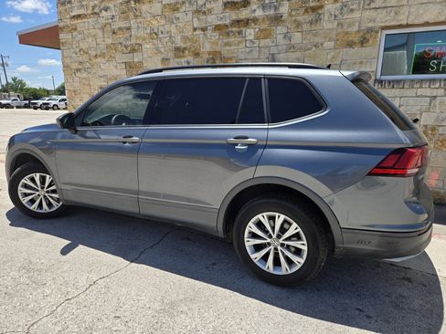 Used 2020 Volkswagen Tiguan S FWD image 3
