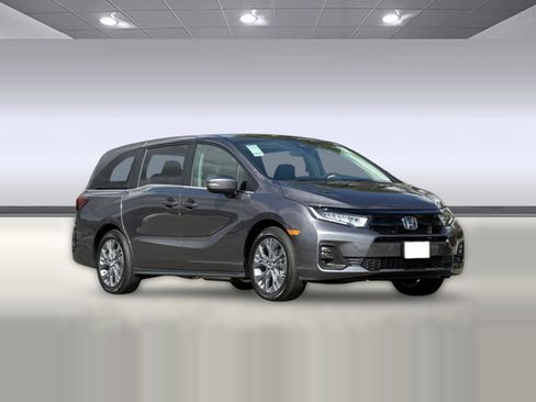 New 2026 Honda Odyssey Touring image 6
