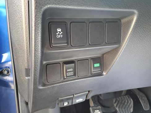 Used 2019 Nissan Rogue Sport S image 16