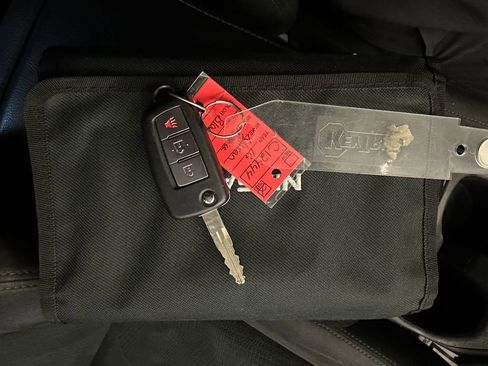 Used 2016 Nissan Rogue S image 7