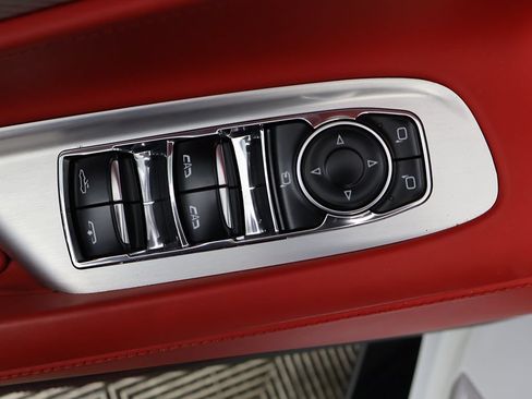 Used 2023 Chevrolet Corvette Stingray Premium Conv w/ Z51 Performance Package RWD image 36