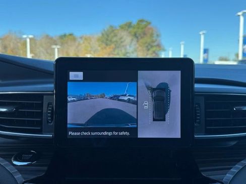 Used 2023 Ford Explorer Limited w/ Equipment Group 301A image 12