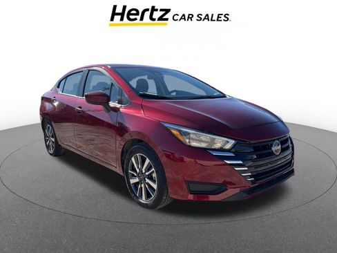 Used 2025 Nissan Versa SV image 1