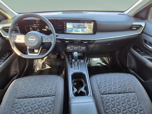 Certified 2025 Nissan Kicks SV AWD/4WD image 11