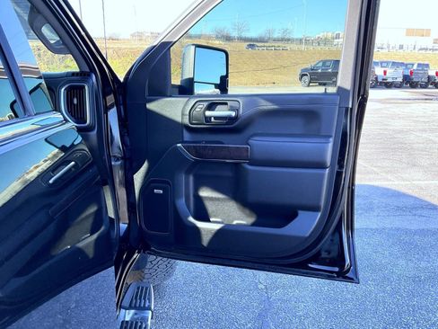Certified 2021 GMC Sierra 3500 Denali image 16