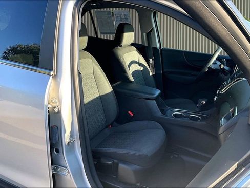 Used 2022 Chevrolet Equinox LT FWD image 8