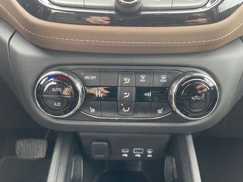 Used 2021 Chevrolet TrailBlazer ACTIV w/ Convenience Package image 24