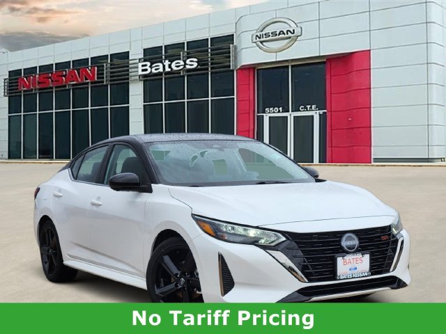 Certified 2025 Nissan Sentra SR w/ SR Premium Package FWD image 1