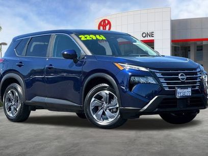 Used 2024 Nissan Rogue SV