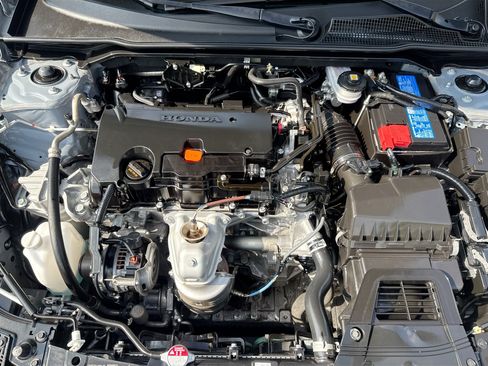 Used 2024 Honda Civic Sport image 32