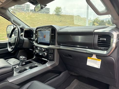 Used 2021 Ford F150 Lariat w/ Max Trailer Tow Package image 28