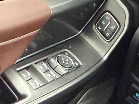 Used 2022 Ford F150 Lariat w/ Equipment Group 502A High image 36