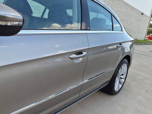Used 2010 Volkswagen CC Sport FWD image 10