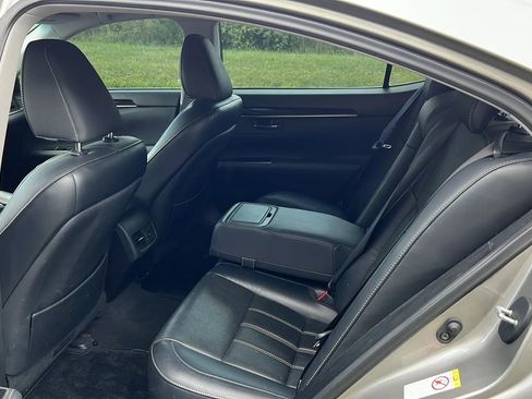 Used 2018 Lexus ES 350 image 12
