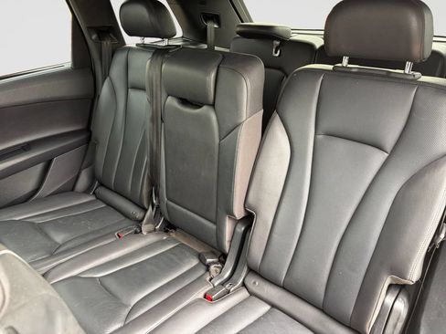 Used 2018 Audi Q7 3.0T Prestige w/ Prestige Package AWD/4WD image 13