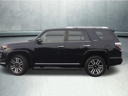 Used 2019 Toyota 4Runner Limited AWD/4WD image 19