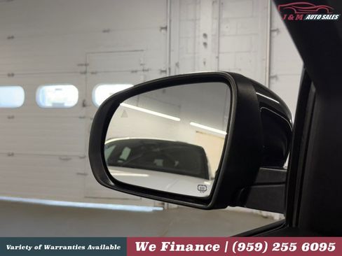 Used 2018 Jeep Cherokee Limited w/ High Altitude Package AWD/4WD image 28