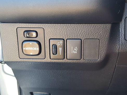 Used 2017 Toyota RAV4 SE FWD image 23
