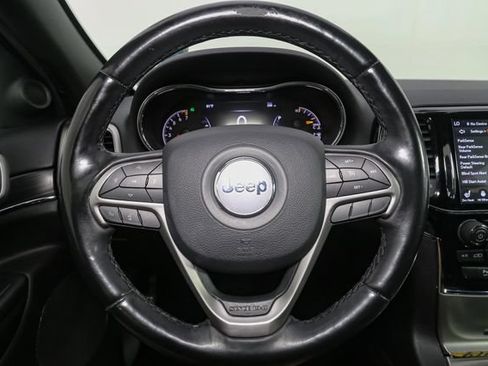 Used 2019 Jeep Grand Cherokee Limited AWD/4WD image 32