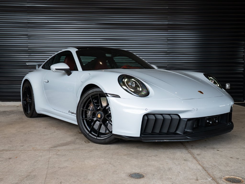 Certified 2025 Porsche 911 Carrera 4 GTS AWD/4WD image 9