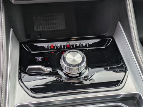 New 2026 Jeep Grand Wagoneer L Limited image 20