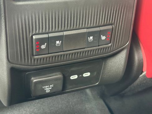 New 2025 Jeep Wagoneer S Launch Edition image 53