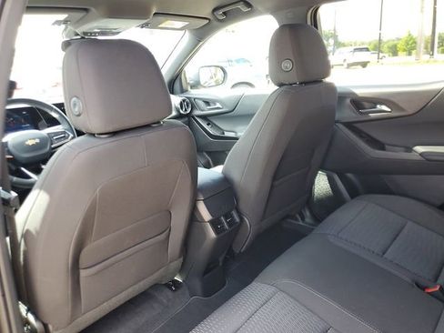 Used 2026 Chevrolet Equinox LT AWD/4WD image 9