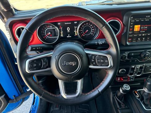 Used 2022 Jeep Gladiator Rubicon w/ LED Lighting Group AWD/4WD image 14