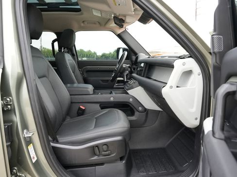 Used 2024 Land Rover Defender 110 S AWD/4WD image 22